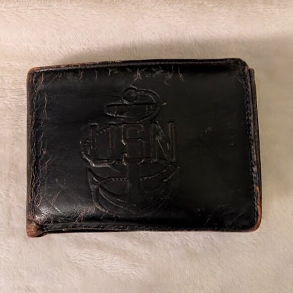 O2 ANTIQUE USN WALLET+ CALLENDAR+ WW MONEY - Picture 1 of 10